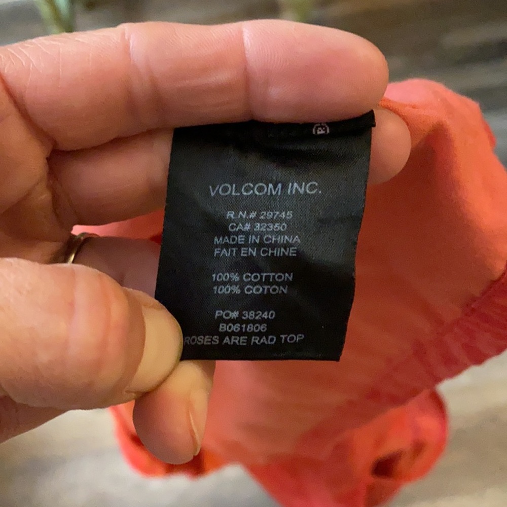 Volcom Top - Picture 4 of 4